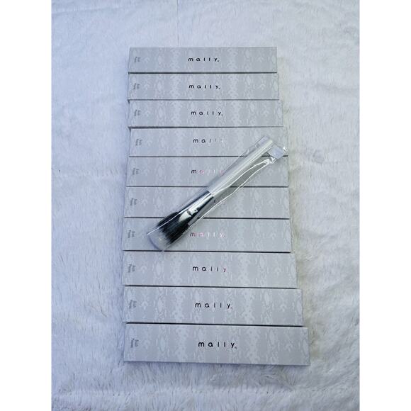 Mally Brush Pinceau Full Size Foundation Powder Brush White/Silver 7in Lot Of 10